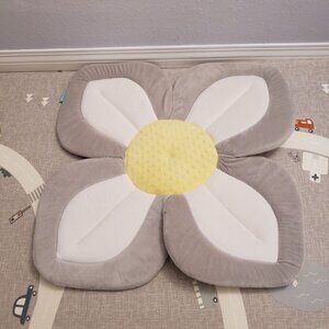 Blooming Bath Baby Bath Lotus for infant, newborn - Grey, White, Yellow